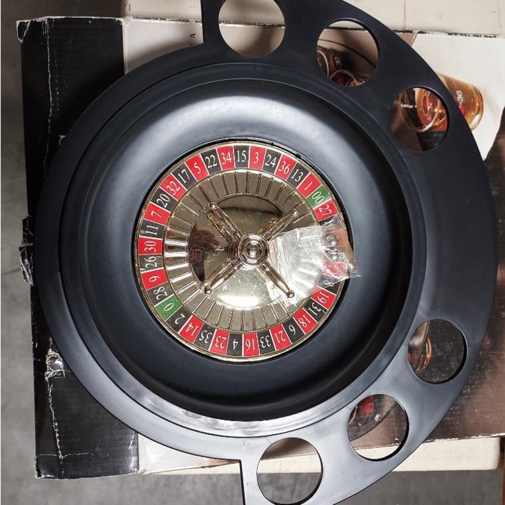 NIB Elements Roulette Shot Glass Game - Picture 2 of 3